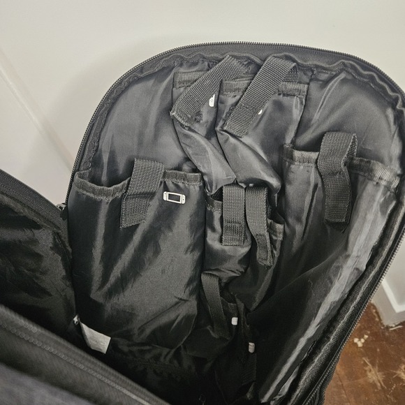 Nintendo Switch Elite Player Full Size Backpack by PDP EUC - Picture 9 of 12